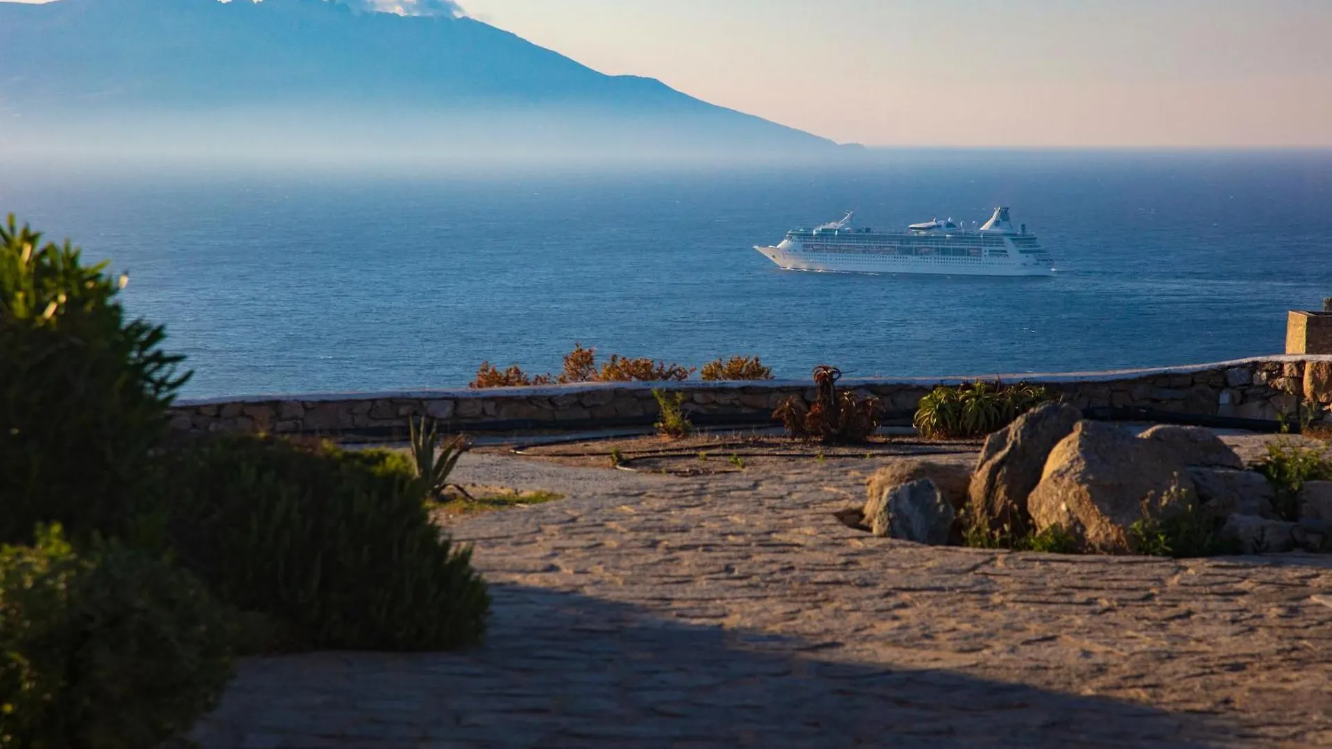 Luxurious Traditional Home Mykonos Town Villa